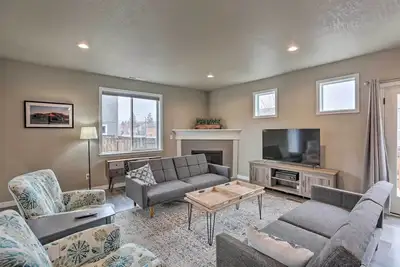 Image de Chic Bend Home w/ Deck < 3 Mi to Downtown!