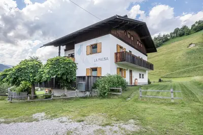 Image de Appartement de vacances \"Ciasa La Palsa App 1\" avec vue sur la montagne, jardin partagé et Wi-Fi