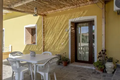 Image de Maison de vacances S'Apposentu avec terrasses, climatisation et Wi-Fi