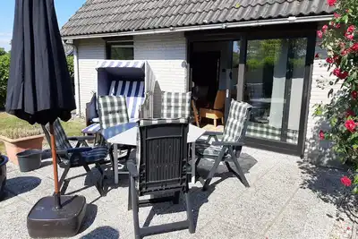 Image de Cozy detached vacation home with garden near the beach