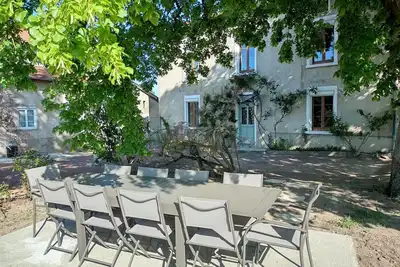Image de Gîte familial avec sauna, jacuzzi, jardin clos et équipements complets à Neulise
