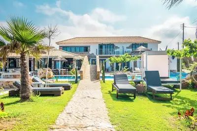 Image de Studio de vacances 'Mirage Arillas Maisonette A' à côté de la plage avec balcon