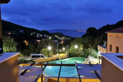 Image de Appartement de vacances 'Casa Mambrino' avec vue sur la mer, piscine partagée, terrasse et Wi-Fi