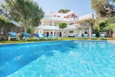 Image de Villa 'Es Cantò' avec vue sur la mer, piscine et Wi-Fi