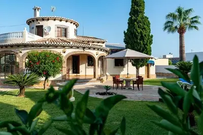 Image de Villa 'Anina' près de la mer avec piscine et Wi-Fi