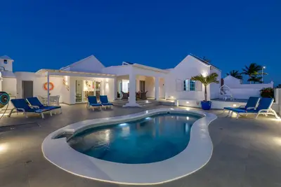 Image de Maison de vacances 'Villa de Carrida' près de la mer avec piscine partagée et Wi-Fi