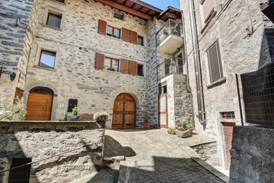 Image de Appartement 'La Maison du Bonheur Grosio' avec balcons et Wi-Fi