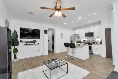 Image de ✵The Allure✵| Houston Hidden Gem - Nrg/Med Center