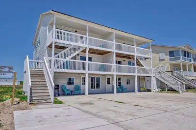Image de Beachfront First Floor Unit in North Topsail