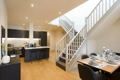 Image de Large Duplex Apartment, Sun Terrace, Free Parking