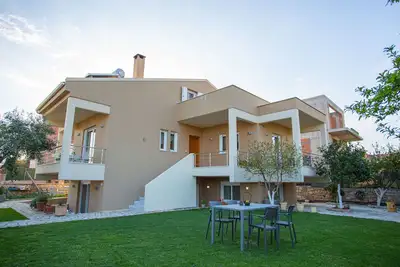 Image de fou's luxury house
