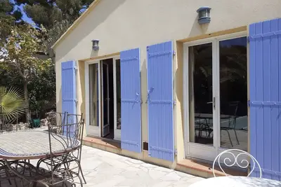 Image de Villa Ă Bandol, au calme, Ă 800m. d'une plage, 300m d'un petit centre commercial