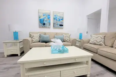 Image de ★ Scenic Poolside❤ tastefully decorated and minutes away from Clearwater Beach