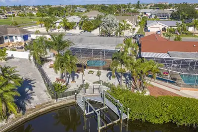 Image de Joyful Waterfront Heated Pool 30d+ discount 3b-2bth full of games