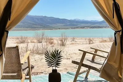 Image de Firepit-Shade-Chairs-Dark Skies