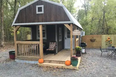 Image de The Cranny @ Cookson —Tiny House Experience! ! Night, week & monthly stays