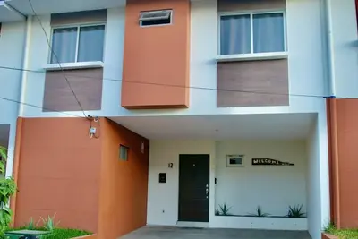 Las Pergolas Vacation House  15 min to 🏖& 🏙