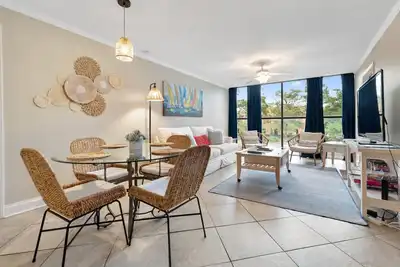 Image de 2 bed/2 bath, Pool, Just Steps to Biloxi Beach