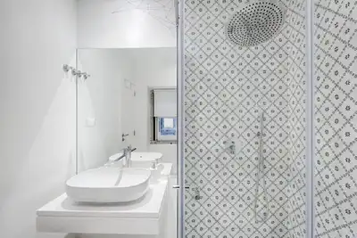 100m2  architectural gem in Bica