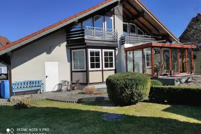 Image de Cherry blossom family home