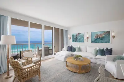 Image de \"Ocean Aire\" Destin, Gulf Front Condo, Resort, Pool, Silver Shells, St Croix