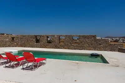 Image de NikoRamaVilla Swimming pool and Bbq with sea and mountains view