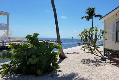 Image de Breathtaking Ocean views with immediate Ocean access! Welcome home!