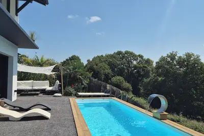 Image de Maison Zen avec Piscine chauffée, Sauna & Jacuzzi entre Biarritz & Hossegor