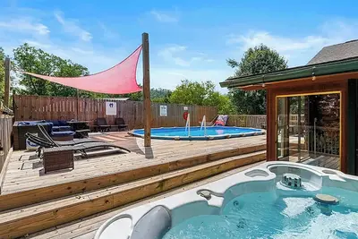 Image de \"It's the perfect cozy family vibes cabin\"