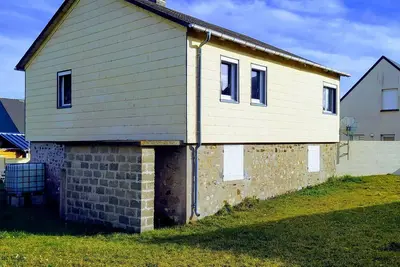 Image de 50 meters from the sea, do everything on foot