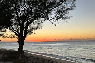 Image de Beach front vacation rental - perfect for families!