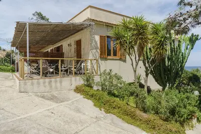 Image de Villa avec 3 appartements indépendants, terrasses panoramiques tout le confort