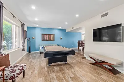 Image de Retreat at Pebble Beach by RedAwning