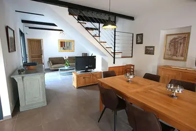 Image de Maison 148 M2 A 5 Min A Pied Du Village Piscine Confort Et Calme