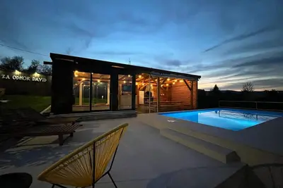 Image de Holiday home David - private heathed pool