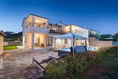Superbe maison à Stinjan avec jacuzzi