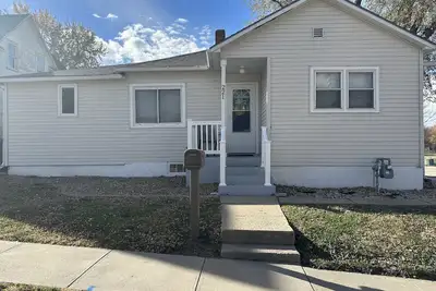 Image de Quaint 3-bedroom house located minutes away from the pool, park, and golf course