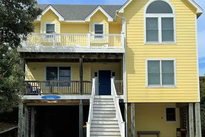 Image de Saltwater Squared - Oceanside Home with Private Pool, Hot Tub, Sleeps 13