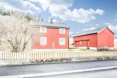 Image de Maison confortable de 3 chambres à.