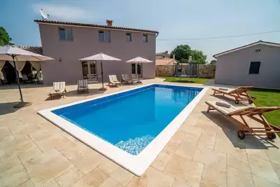 Image de Lovely 3-Bed Villa in Istria Villa Flegar