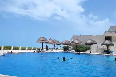 Image de Beautiful two-story villa, ocean view.