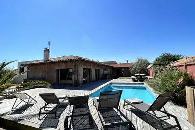 Image de Grande villa avec piscine aux portes de Bordeaux