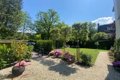 Image de Charming semidetached villa close to Wassenaarse Slag, Meijendel and Duinrell. -