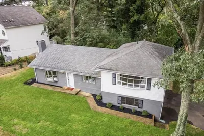 Image de Indoor Soft Hot Tub - Family Stay @ The Cape!