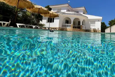 Image de Magnifique villa à Sant Jordi d'Alfama avec piscine privée