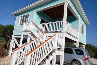 Image de The Palm Tree Hideaway!