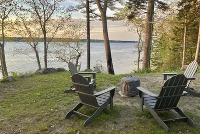 Image de Spacious Waterfront Round Pond Home on Muscongus Bay with Private Dock