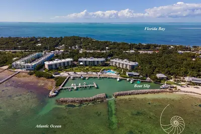 Image de Ocean Harbour P21 ~ Modern Oceanfront Islamorada Condo with Boat Slip