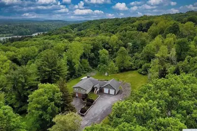 Image de New! Huge Catskill Private Getaway ~2 Acres