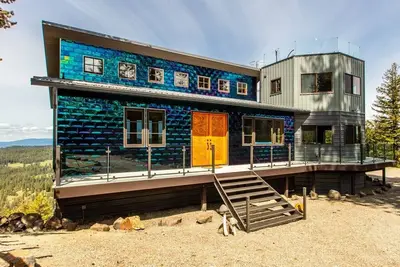 Image de Listen. . . . Adventure & Fun is calling you to this Unique N Idaho Country Retreat.